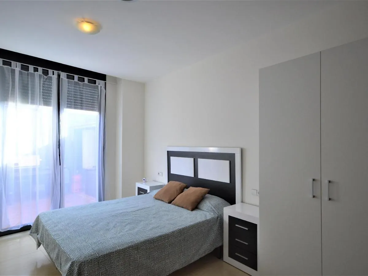 Apartamento En Sant Pere Pescador: 3 Habitaciones, A/A, Jardin Y Piscina Comunitarios - Es-89-122 Spain