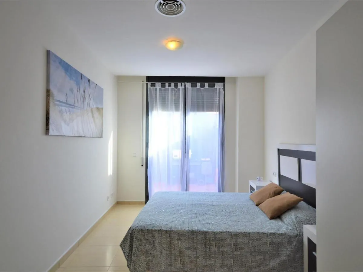 Apartamento En Sant Pere Pescador: 3 Habitaciones, A/A, Jardin Y Piscina Comunitarios - Es-89-122 Apartment